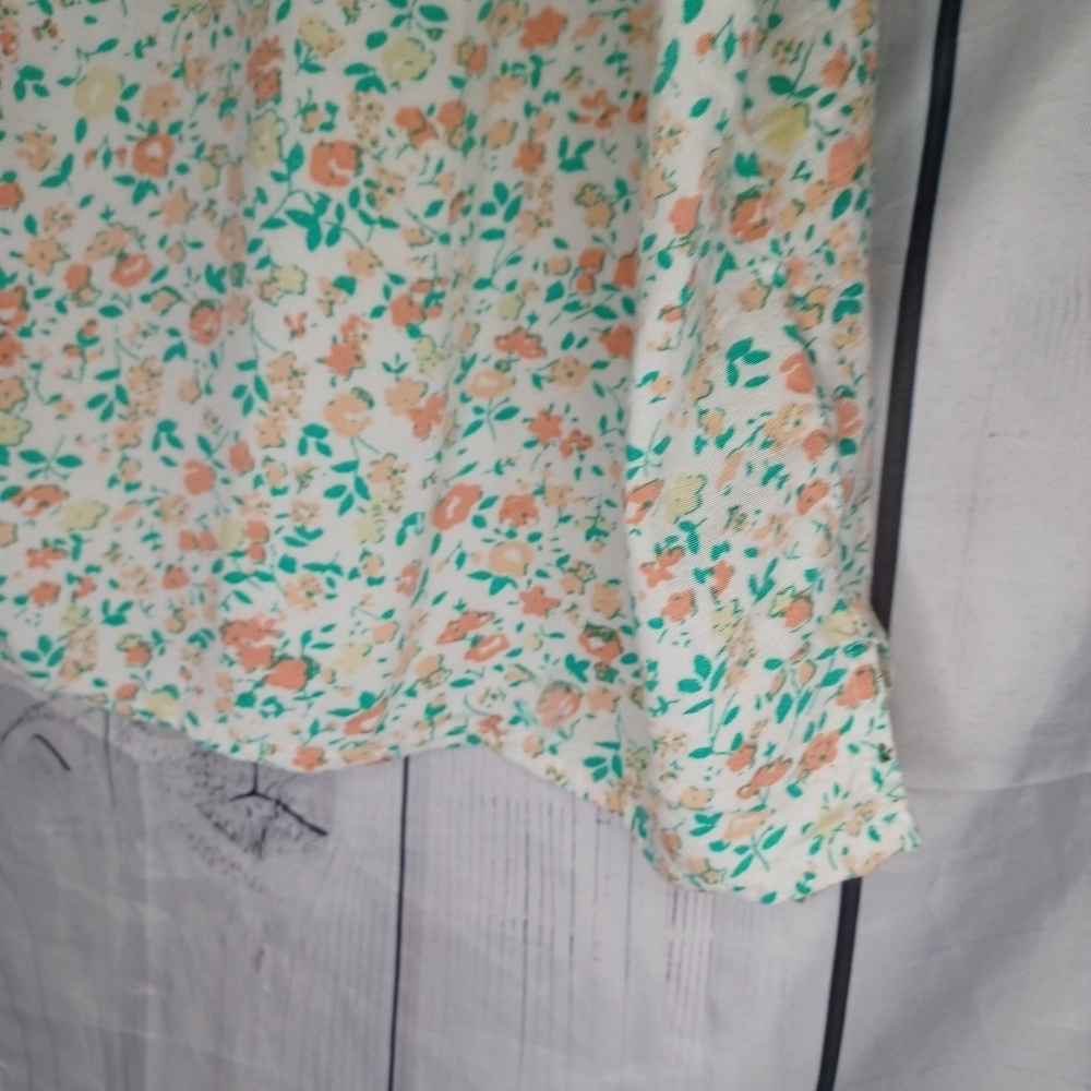 Lucky Brand V-Neck Floral Print Women's Button Down Top - Picture 6 of 12